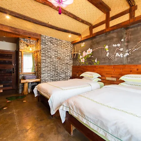 Butterfly Flowers Inn Zhangjiajie Exterior photo